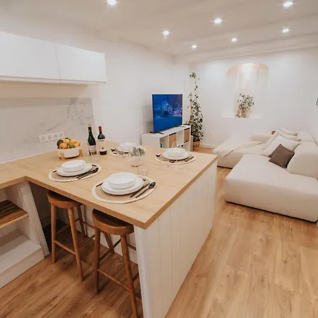 Perfect Family-Oriented And Renovated Townhouse In The Old Antibes Apartment Exterior photo