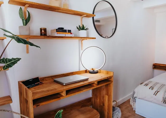 Perfect Family-Oriented And Renovated Townhouse In The Old Antibes