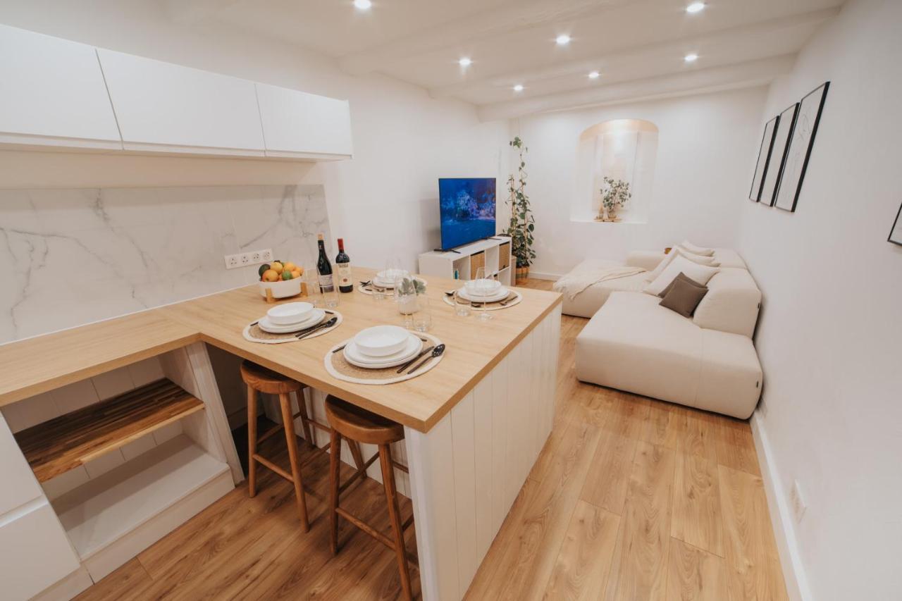 Perfect Family-oriented And Renovated Townhouse In The Old Apartment