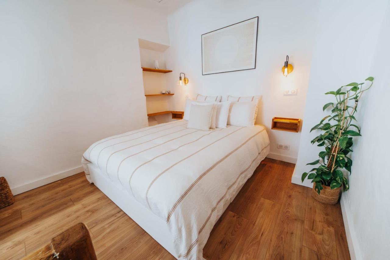 Perfect Family-oriented And Renovated Townhouse In The Old * Antibes