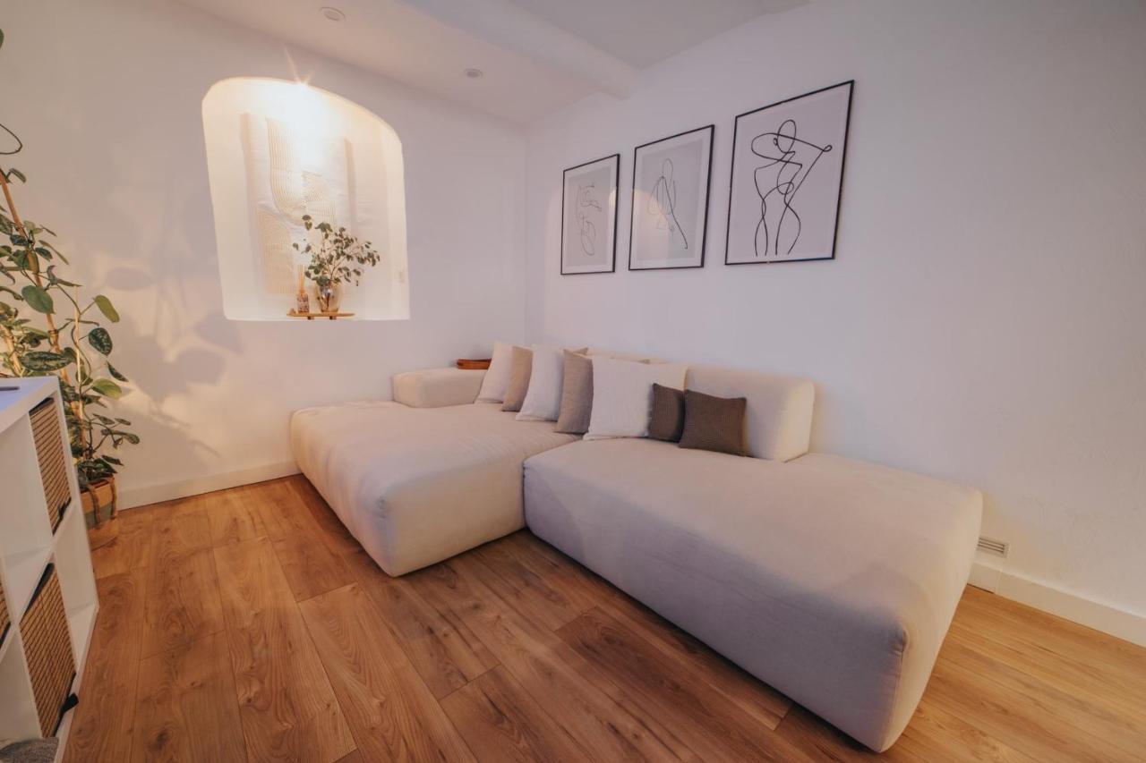Perfect Family-oriented And Renovated Townhouse In The Old Appartamento